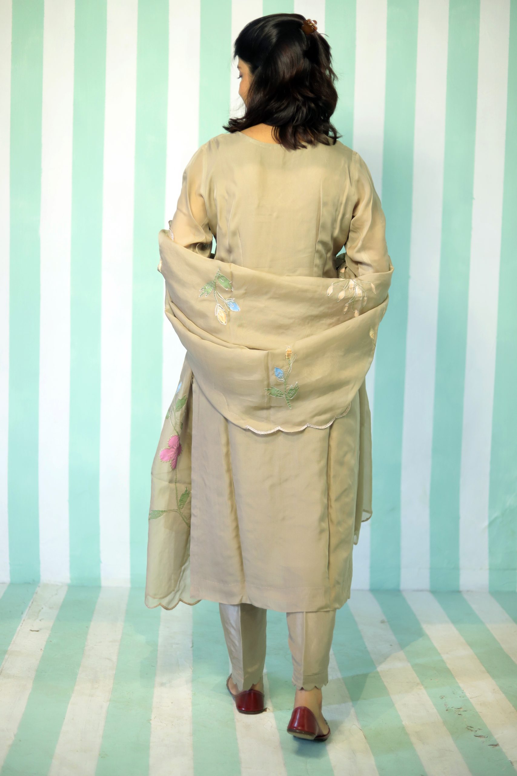 Elegant Floral Beige Organza Kurta Set – Hand-Painted Grace 🌸 Biege Bloom - Image 2